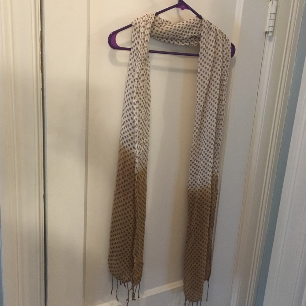 Fringed, ombré polka dot scarf